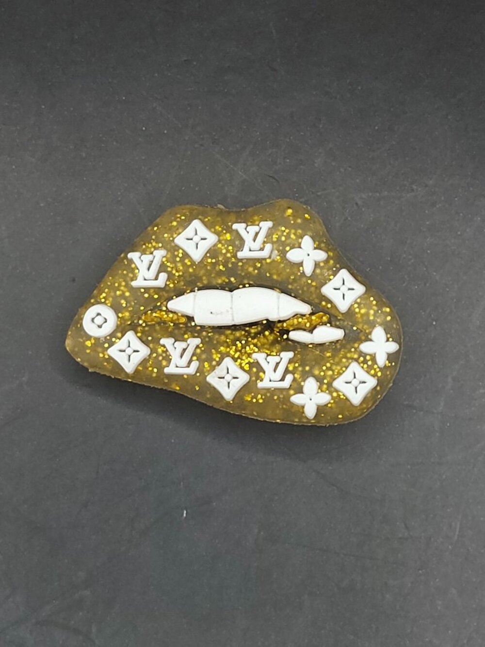 (5/$15) LV Lips 👄 Croc Charm